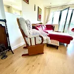 Luxury 2 Bedroom Apartment- Lake View - Free Parking - Wembley Stadium 5Km