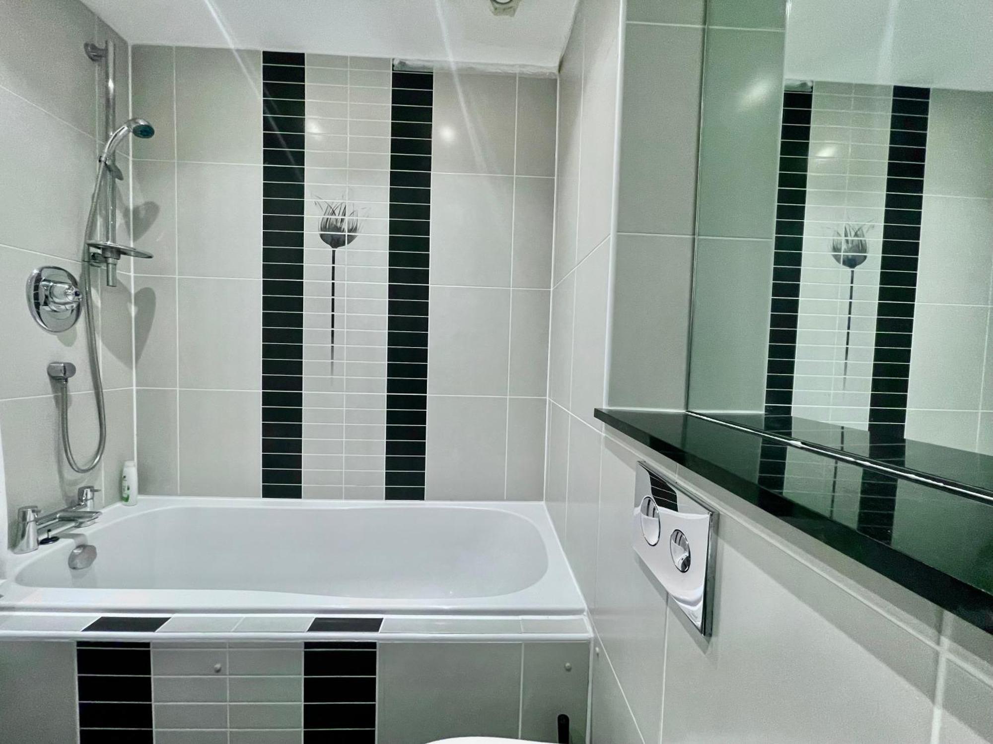 Luxury 2 Bedroom Apartment- View - Free Parking - Wembley Stadium 5km