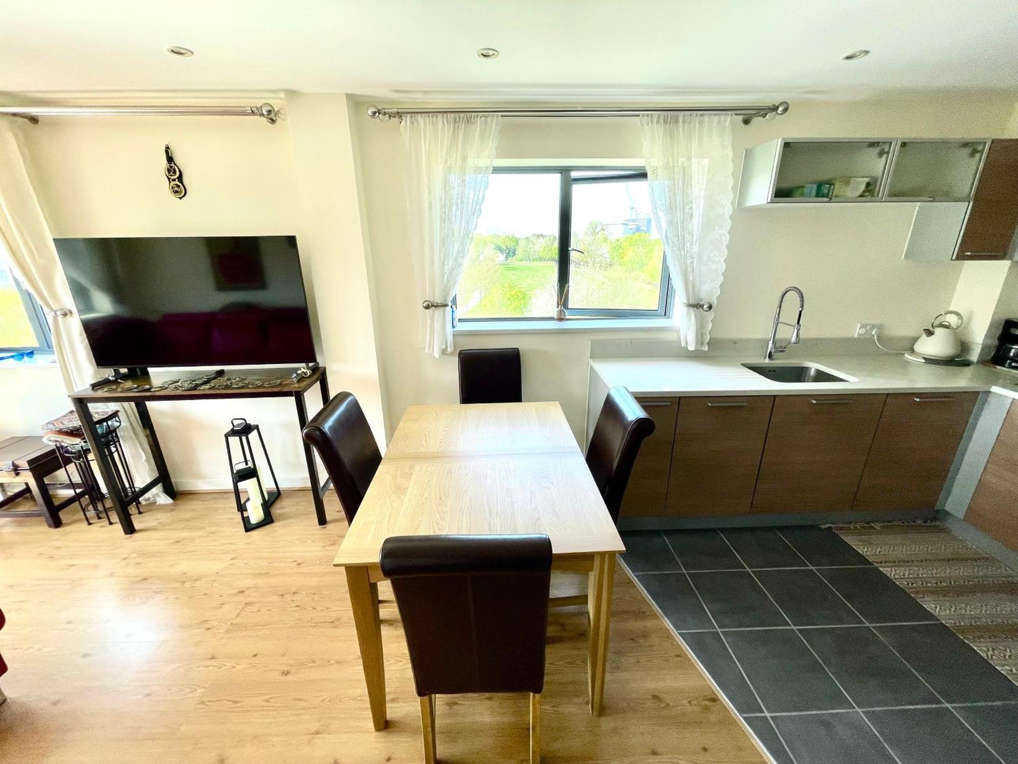 Luxury 2 Bedroom Apartment- View - Free Parking - Wembley Stadium 5km Appartamento